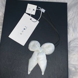 Cute headband puff bow.